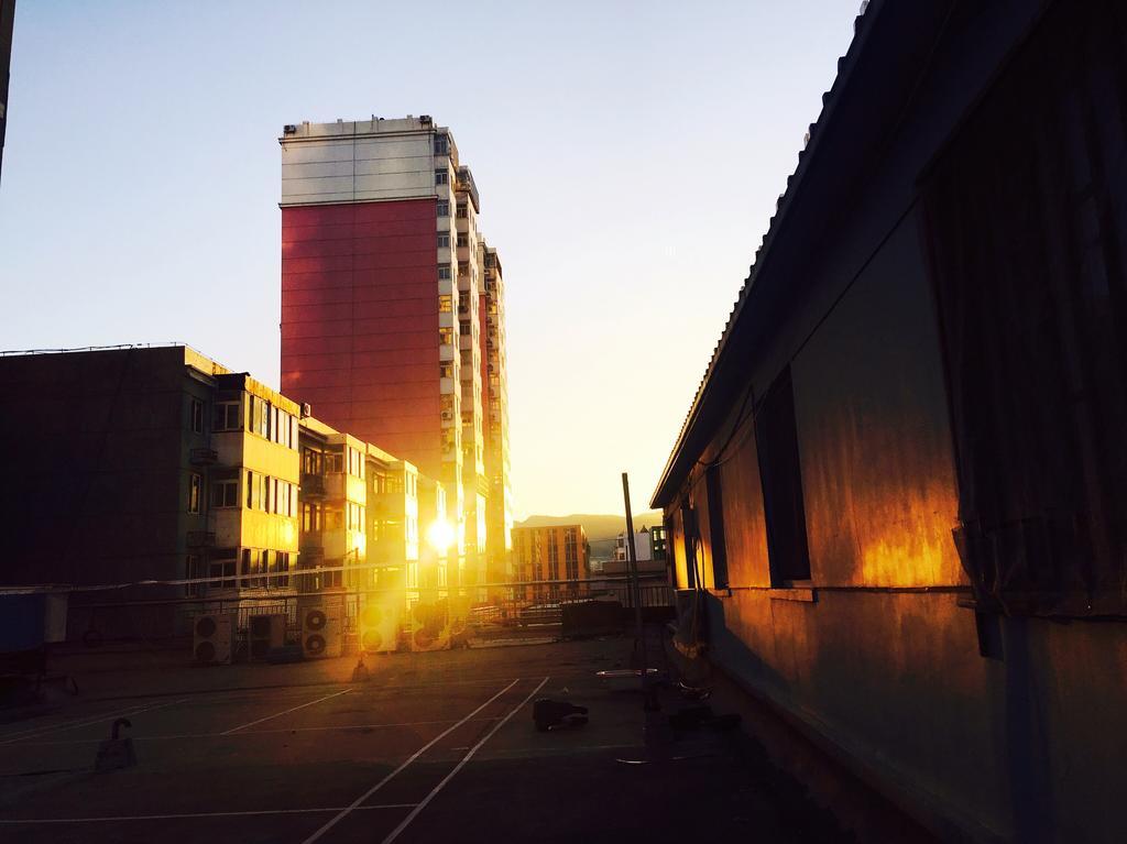 First Met Backpackers Hostel 청더 외부 사진